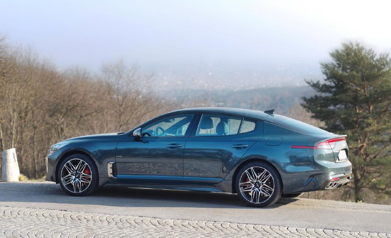 Kia Stinger признан наиболее угонаемым автомобилем в России в 2025 году Kia Stinger признан наиболее угонаемым автомобилем в России в 2025 году