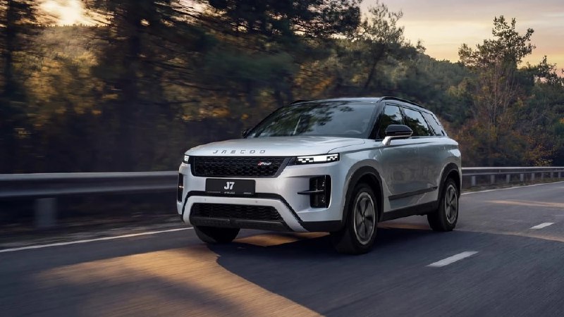 Обновления и премьерные показы новых моделей автомобилей брендов Omoda и Jaecoo в России перед Новым годом