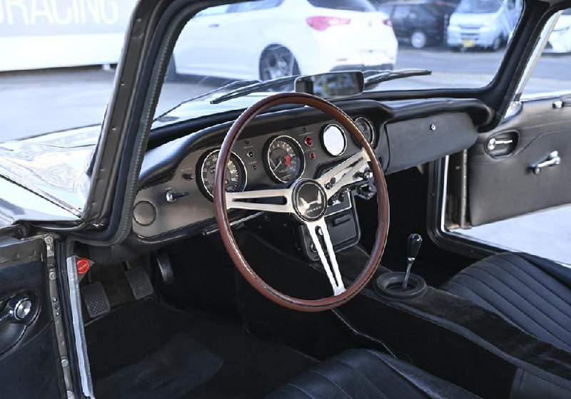 На японском аукционе обнаружена редкая классика — Honda S800 M 1968 года На японском аукционе обнаружена редкая классика — Honda S800 M 1968 года