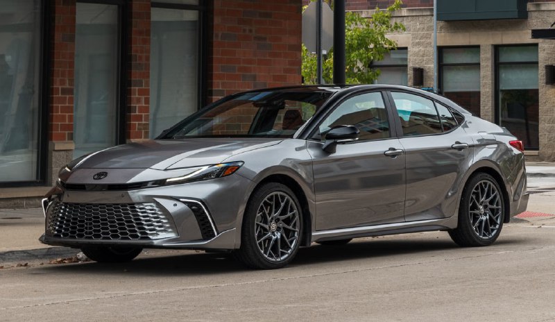 Toyota отзывает тысячи автомобилей из-за возможных проблем с болтами и установкой ремней безопасности Toyota отзывает тысячи автомобилей из-за возможных проблем с болтами и установкой ремней безопасности