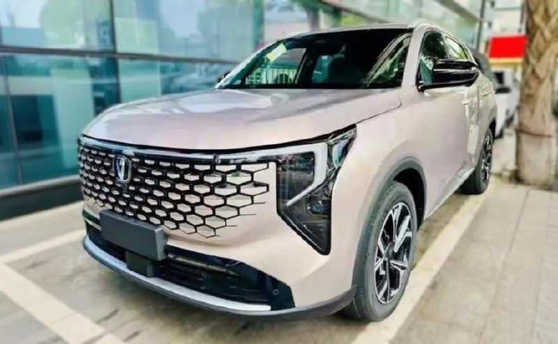 Новый кроссовер Changan Uni-S выйдет на рынок России с полным приводом Новый кроссовер Changan Uni-S выйдет на рынок России с полным приводом