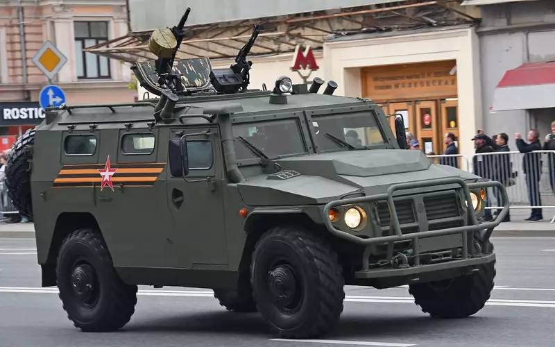 Топ-5 самых быстрых бронированных транспортных средств: скорость как фактор выживания