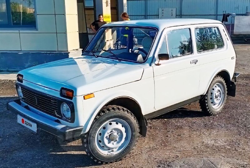 На продажу выставлена уникальная бытовая LADA Niva 1998 года с минимальным пробегом На продажу выставлена уникальная бытовая LADA Niva 1998 года с минимальным пробегом