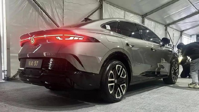 Volkswagen анонсирует электроседан ID.Unyx 07 совместно с Xpeng Volkswagen анонсирует электроседан ID.Unyx 07 совместно с Xpeng