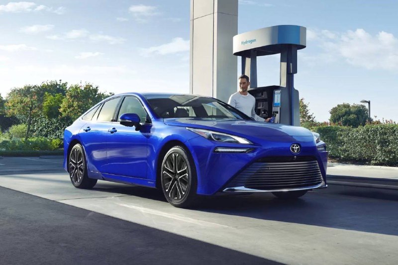 Владельцы Toyota Mirai в США подают иск из-за отсутствия гидро заправок