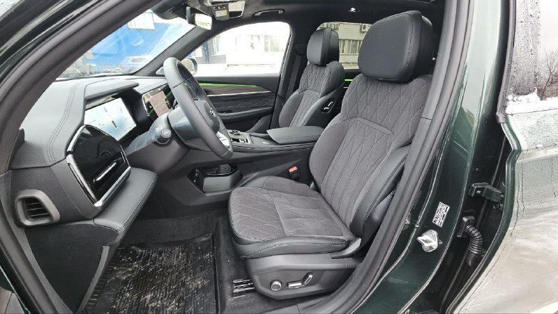 Обновленный Geely Monjaro Flagship SE: новые функции и улучшения перед новым годом