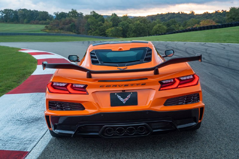 Новая версия Chevrolet Corvette получит мощный 6,7-литровый V8 мотор