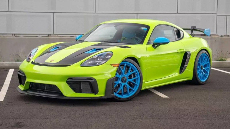 Уникальный Porsche GT4 RS в яркой кислотной окраске от Sonderwunsch Уникальный Porsche GT4 RS в яркой кислотной окраске от Sonderwunsch