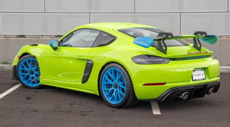 Уникальный Porsche GT4 RS в яркой кислотной окраске от Sonderwunsch Уникальный Porsche GT4 RS в яркой кислотной окраске от Sonderwunsch