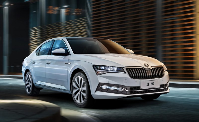 Цены на Škoda Superb 2025 в России снизились до 3 миллионов рублей Цены на Škoda Superb 2025 в России снизились до 3 миллионов рублей