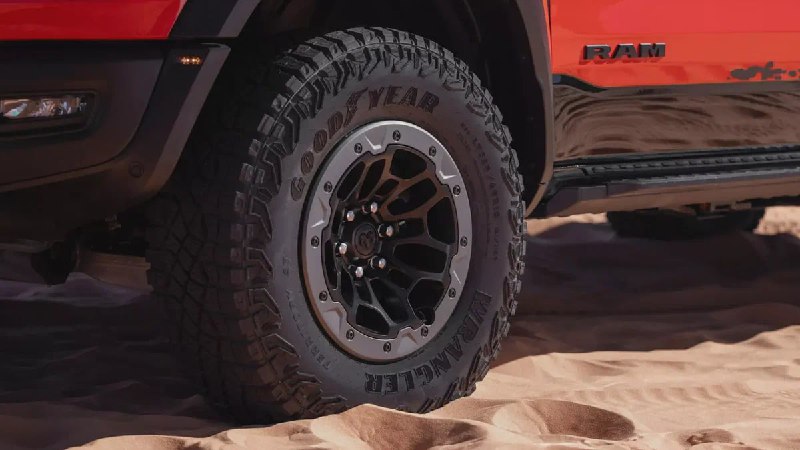 Ram представляет первый возрождённый спортивный пикап SRT с рекордной мощностью