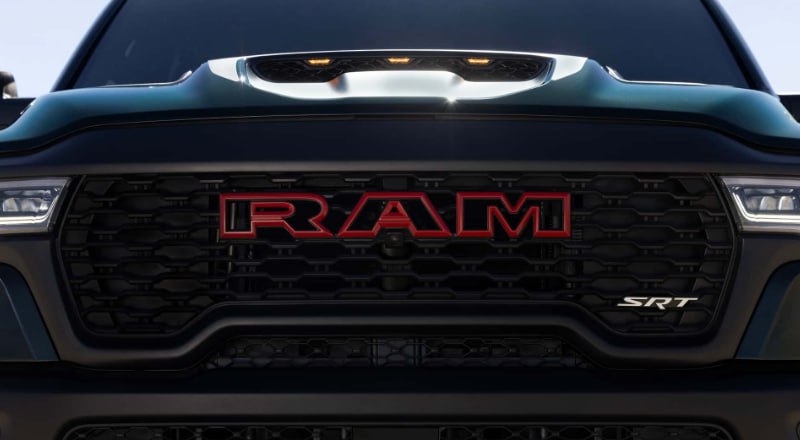 Ram возродил подразделение SRTRam 1500 получила заряженную версию TRX — первую модель возрождённого подразделения SRT. Ram возродил подразделение SRTRam 1500 получила заряженную версию TRX — первую модель возрождённого подразделения SRT.