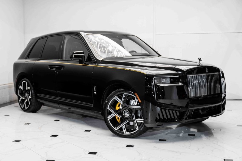 Цены на новые Rolls-Royce Cullinan в России снизились на 25 миллионов рублей за год Цены на новые Rolls-Royce Cullinan в России снизились на 25 миллионов рублей за год