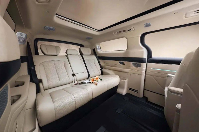 Geely представляет роскошный минивэн V900 с передовыми системами и высокой технологичностью Geely представляет роскошный минивэн V900 с передовыми системами и высокой технологичностью