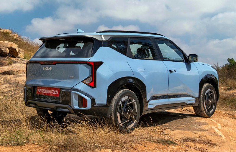 Новый Kia Seltos поступил в продажуКомпактный кроссовер Kia Seltos второго поколения начал продавать в Индии. Новый Kia Seltos поступил в продажуКомпактный кроссовер Kia Seltos второго поколения начал продавать в Индии.