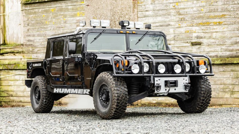 Легендарный Hummer Тупака Шакура выставлен на аукцион