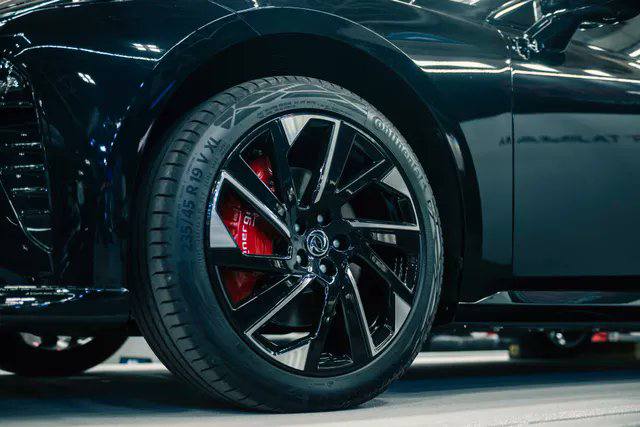 Представлен электрический спорткар Monster Sport 007 для Токийского автосалона 2026