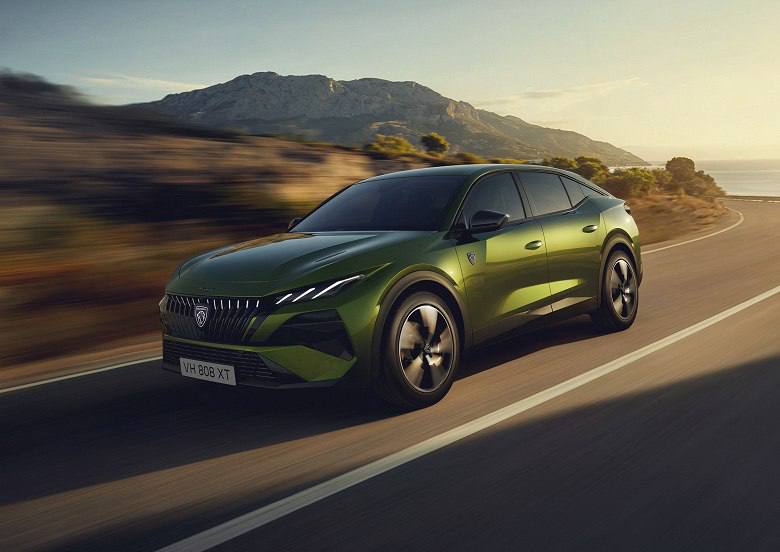 Новинка от Peugeot: полностью обновленный Peugeot 408 в кузове фастбэк Новинка от Peugeot: полностью обновленный Peugeot 408 в кузове фастбэк