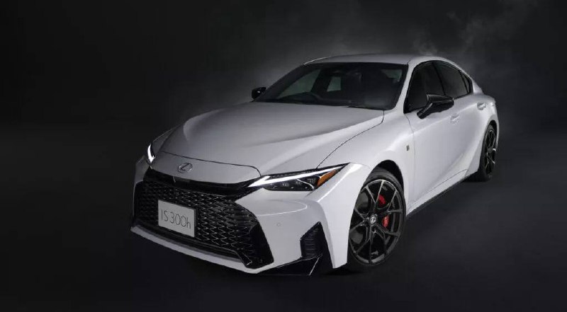 Обновленный Lexus IS 2026: стильный дизайн и новые особенности для японского рынка Обновленный Lexus IS 2026: стильный дизайн и новые особенности для японского рынка