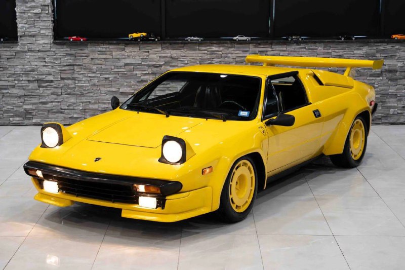 Редкий Lamborghini Jalpa 1988 года выставлен на торги: пробег всего 5800 км Редкий Lamborghini Jalpa 1988 года выставлен на торги: пробег всего 5800 км
