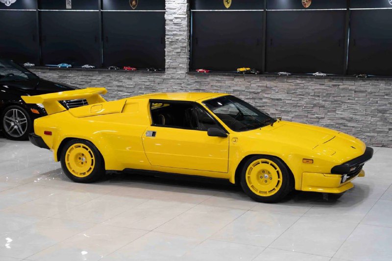 Редкий Lamborghini Jalpa 1988 года выставлен на торги: пробег всего 5800 км Редкий Lamborghini Jalpa 1988 года выставлен на торги: пробег всего 5800 км