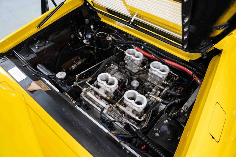 Редкий Lamborghini Jalpa 1988 года выставлен на торги: пробег всего 5800 км Редкий Lamborghini Jalpa 1988 года выставлен на торги: пробег всего 5800 км