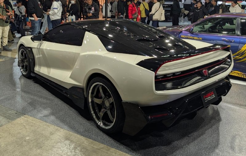 Итальянский дизайнер создал уникальный облик Honda NSX второго поколения Итальянский дизайнер создал уникальный облик Honda NSX второго поколения