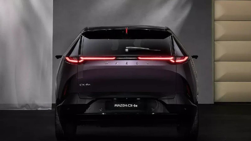 Mazda представляет на европейском рынке электрокроссовер китайского происхождения CX-6e Mazda представляет на европейском рынке электрокроссовер китайского происхождения CX-6e