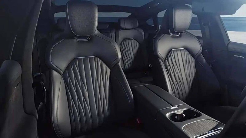 🚘 Xiaomi выпустила обновленный электроседан SU7: запас хода до 902 км и салон с улучшениямиПопулярный электрокар получил рестайлинг спустя менее чем два года после запуска.