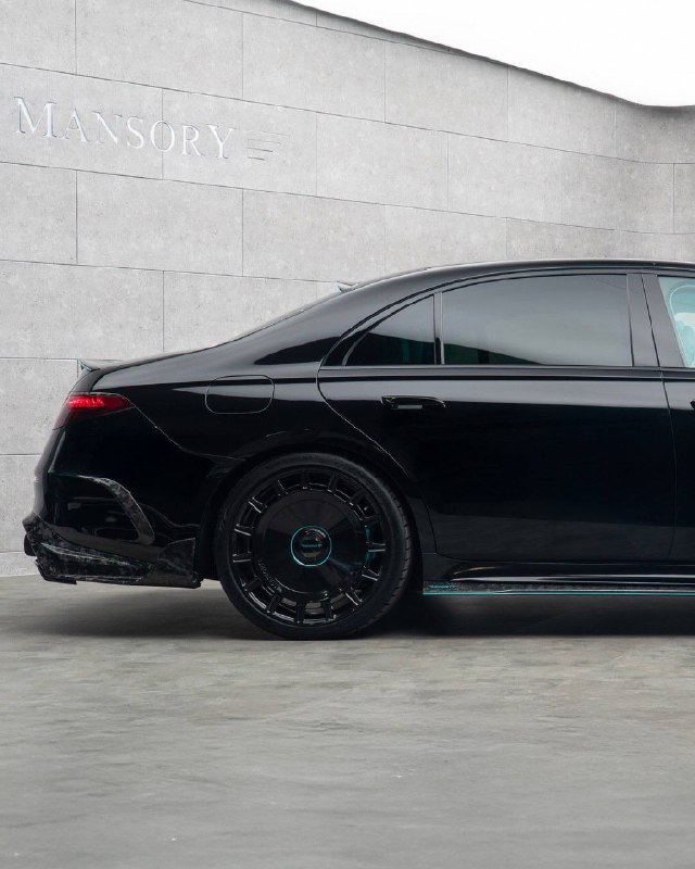 Экстремальный тюнинг Mercedes-AMG S 63 E Performance от Mansory Экстремальный тюнинг Mercedes-AMG S 63 E Performance от Mansory