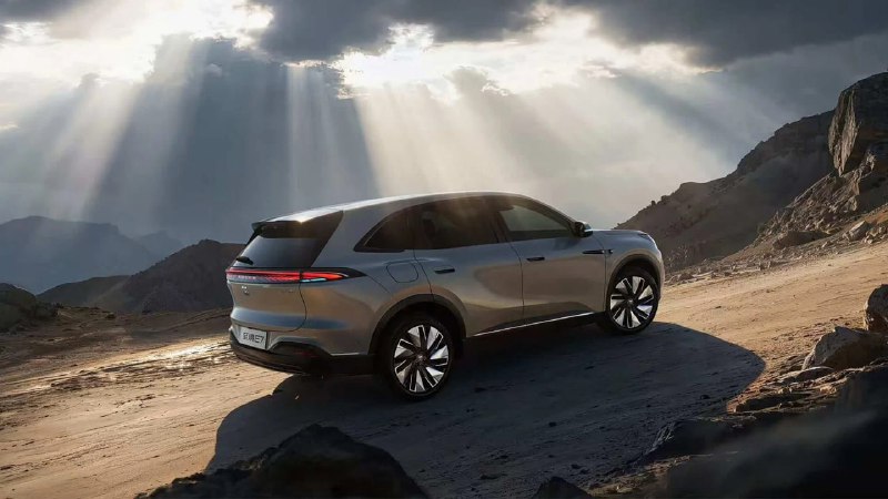 Новый гибридный кроссовер Buick Electra E7 с заявленным пробегом до 1600 км Новый гибридный кроссовер Buick Electra E7 с заявленным пробегом до 1600 км