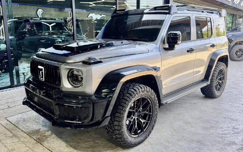 Тюнинг-ателье создало копию Mercedes-AMG G63 на базе китайского внедорожника Tank 300 Тюнинг-ателье создало копию Mercedes-AMG G63 на базе китайского внедорожника Tank 300