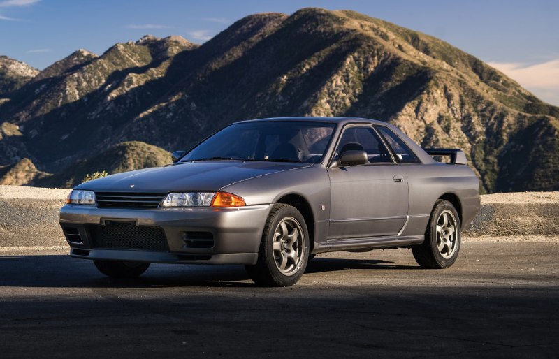 Компактный Suzuki Twin превратился в мини-клон Nissan Skyline GT-R R32 Компактный Suzuki Twin превратился в мини-клон Nissan Skyline GT-R R32