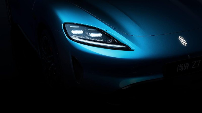 SAIC и Huawei анонсируют электроседан, напоминающий Porsche Taycan