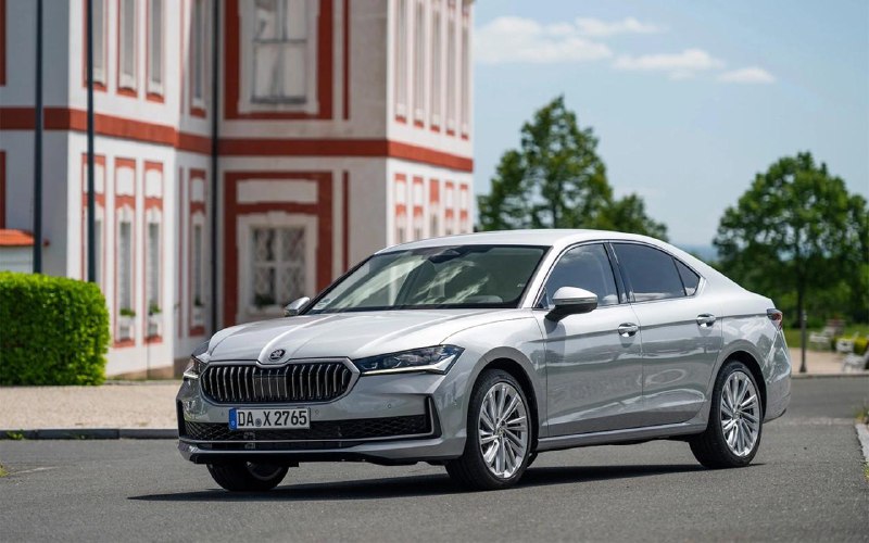 В России появилась продажа нового Skoda Superb четвертого поколения В России появилась продажа нового Skoda Superb четвертого поколения