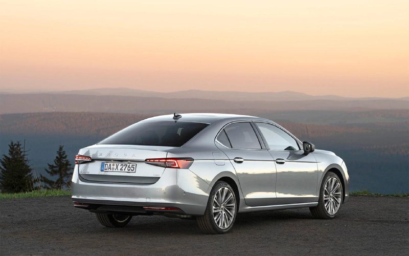 В России появилась продажа нового Skoda Superb четвертого поколения В России появилась продажа нового Skoda Superb четвертого поколения