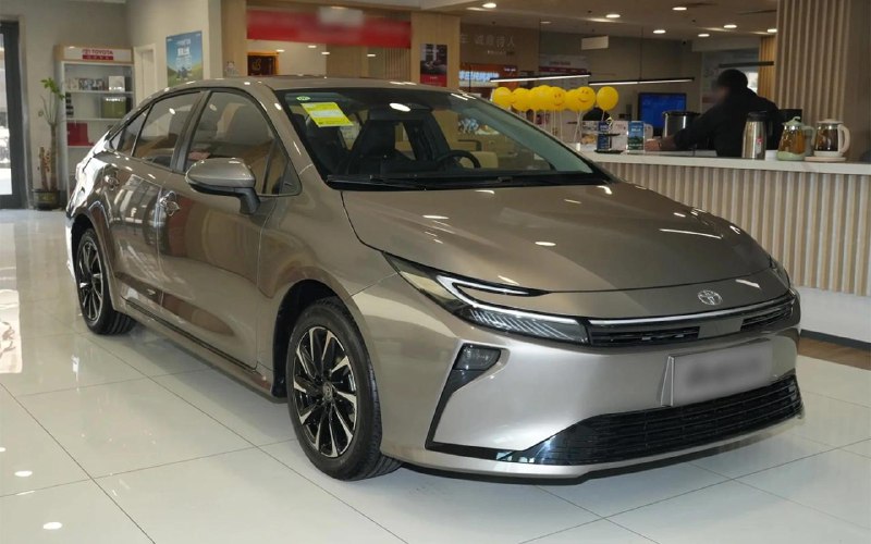 Обновленная Toyota Corolla поступит в продажу в России в первой половине 2026 года Обновленная Toyota Corolla поступит в продажу в России в первой половине 2026 года
