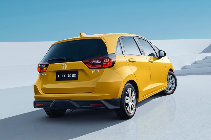 Обновленный Honda Fit в лимитированной серии: новые дизайны и функции Обновленный Honda Fit в лимитированной серии: новые дизайны и функции