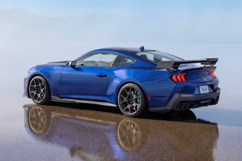 Ford представляет мощный обновлённый Mustang Dark Horse SC с 800 л.с.