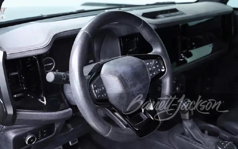 На аукцион выставят уникальный Ford Bronco актера Кевина Харта На аукцион выставят уникальный Ford Bronco актера Кевина Харта
