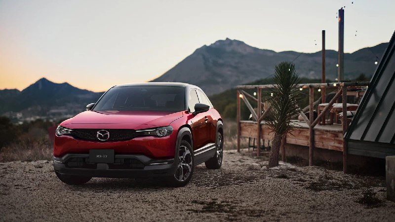 Mazda прекращает выпуск модели с роторным двигателем и изменяет стратегию электромобилей Mazda прекращает выпуск модели с роторным двигателем и изменяет стратегию электромобилей