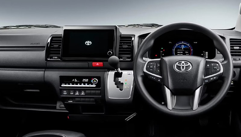 Обновленная Toyota HiAce: современный дизайн и расширенные функции безопасности