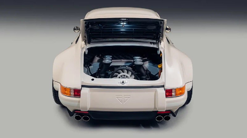Рестомод Porsche 911 964 превосходит современные спорткары по соотношению веса и мощности Рестомод Porsche 911 964 превосходит современные спорткары по соотношению веса и мощности