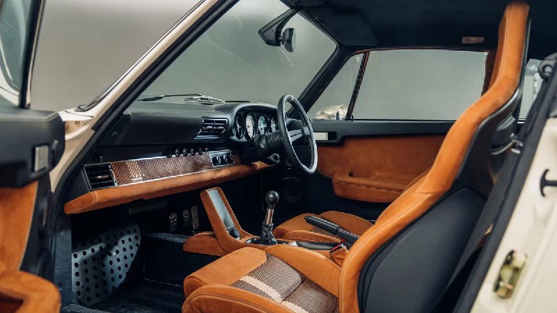 Рестомод Porsche 911 964 превосходит современные спорткары по соотношению веса и мощности Рестомод Porsche 911 964 превосходит современные спорткары по соотношению веса и мощности