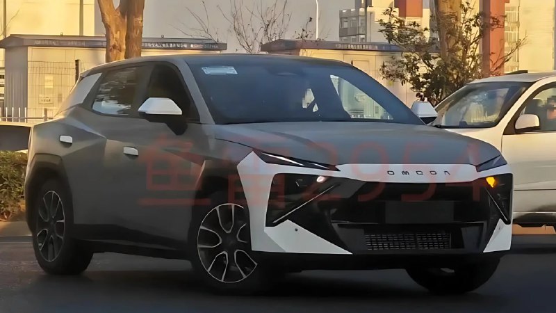 Новинка от Omoda: кроссовер C4 без маскировки на тестах Новинка от Omoda: кроссовер C4 без маскировки на тестах