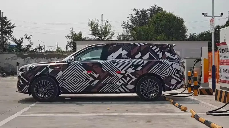 Китайский автопроизводитель анонсировал новый кроссовер на платформе GWM One Китайский автопроизводитель анонсировал новый кроссовер на платформе GWM One