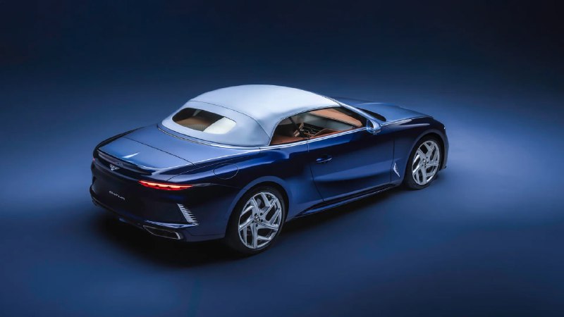 Эксклюзивный родстер Bentley Batur с уникальными материалами и индивидуальным дизайном