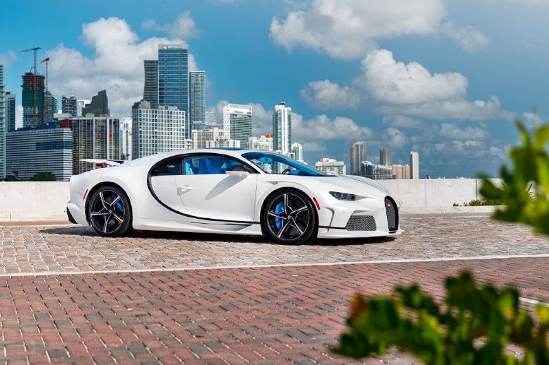 Эксклюзивный Bugatti Chiron «Белый слон» выставлен на аукцион за миллионы долларов Эксклюзивный Bugatti Chiron «Белый слон» выставлен на аукцион за миллионы долларов