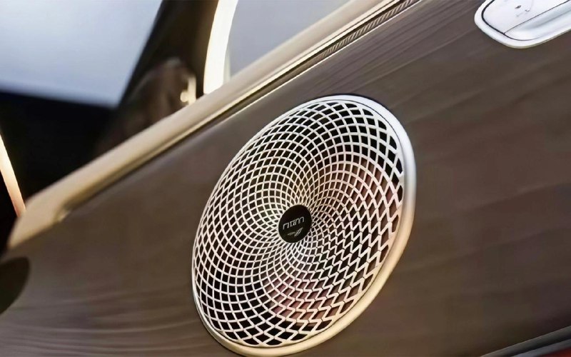Новый кроссовер Zeekr 8X: премиальный дизайн и современные технологии