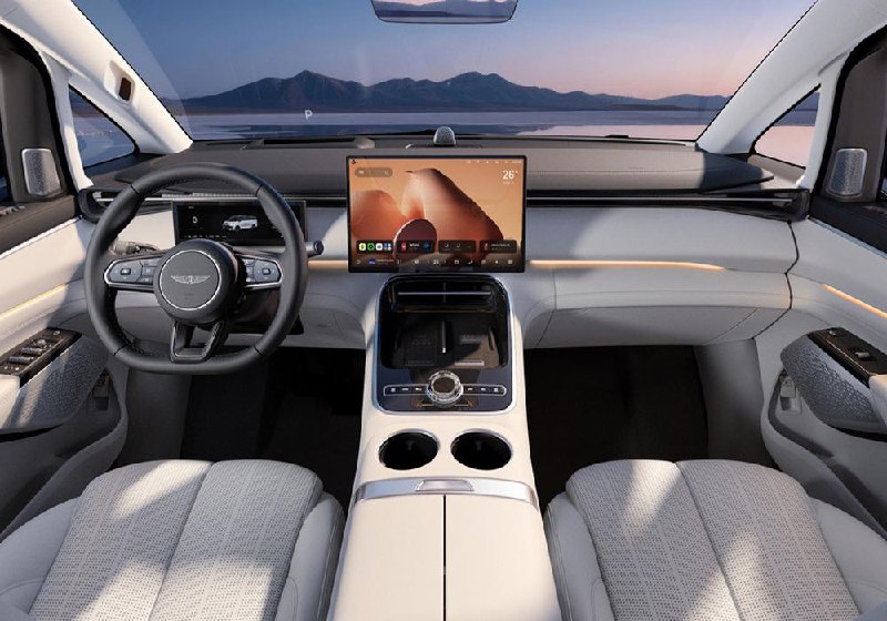 Представлен роскошный гибридный минивэн Geely Galaxy V900 с автопилотом и золотой эмблемой